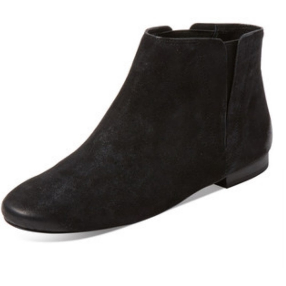 Like new Pour La Victoire Chelsea Ankle Boots in black - Size: 8.5 🖤